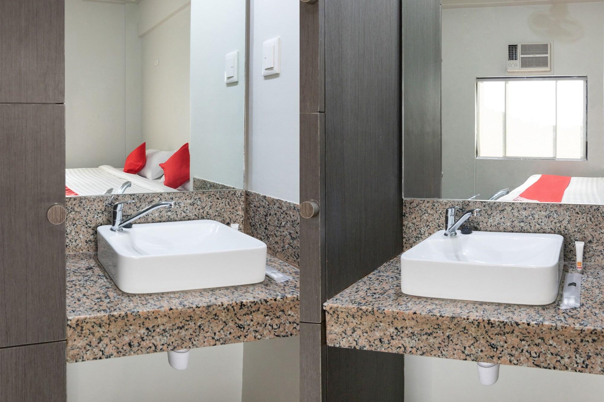 Oyo 136 Regal Residences Quezon City Eksteriør billede